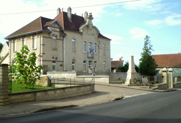 MAIRIE - Vellexon-Queutrey-et-Vaudey