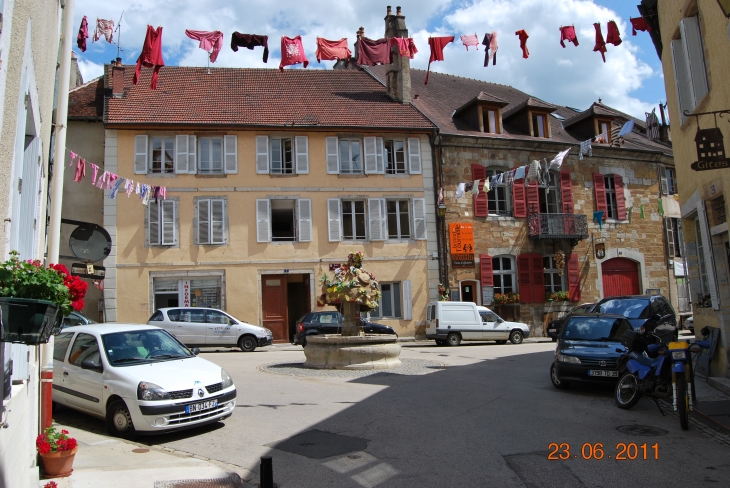 La petite Place - Arbois