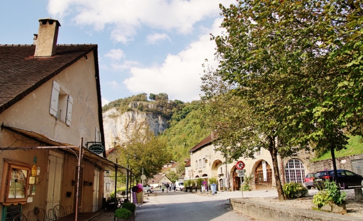 Le Village - Baume-les-Messieurs