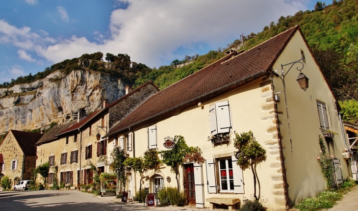 Le Village - Baume-les-Messieurs