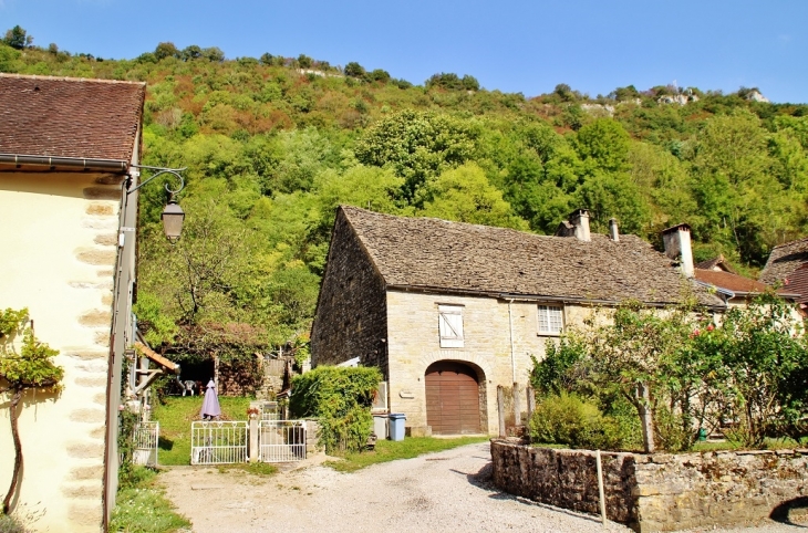 Le Village - Baume-les-Messieurs