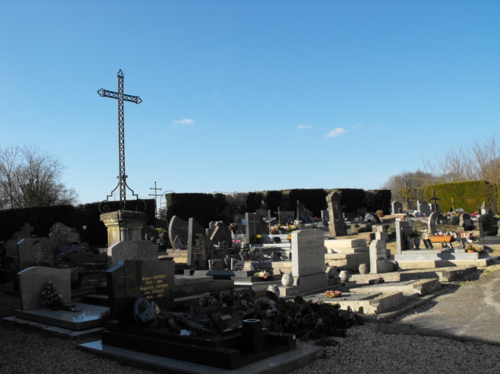 Cemitière-Eglise de Belmont