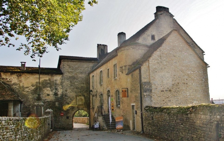 Le Village - Château-Chalon