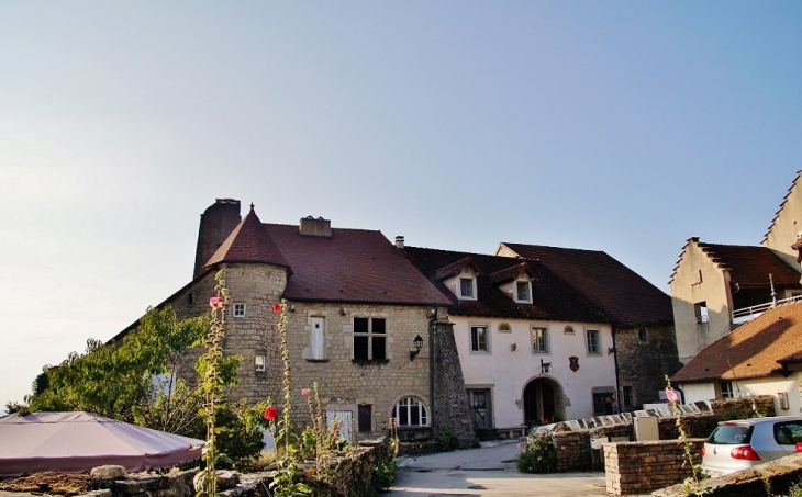 Le Village - Château-Chalon