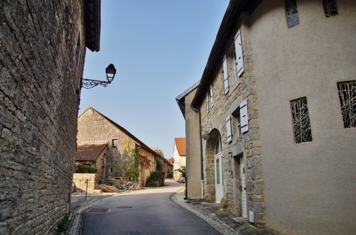 Le Village - Château-Chalon