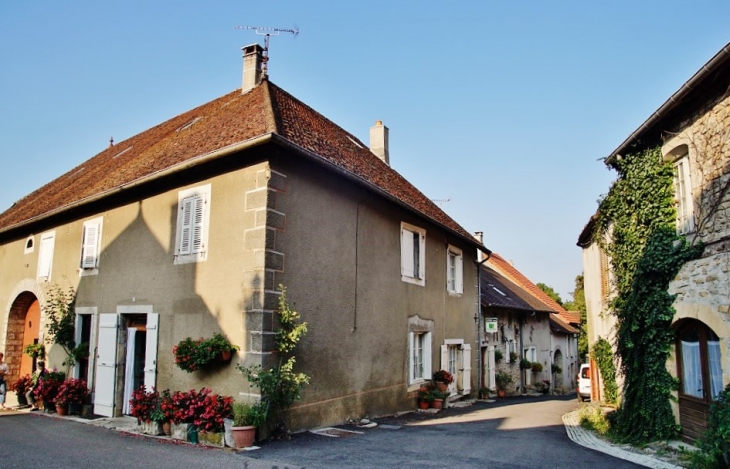 Le Village - Château-Chalon