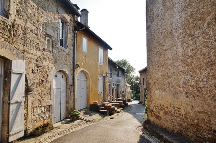 Le Village - Château-Chalon