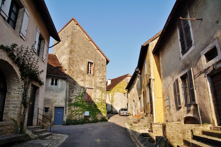 Le Village - Château-Chalon