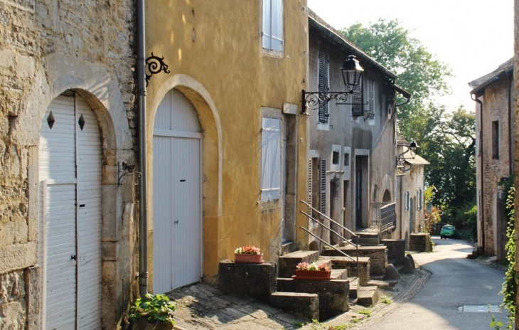 Le Village - Château-Chalon