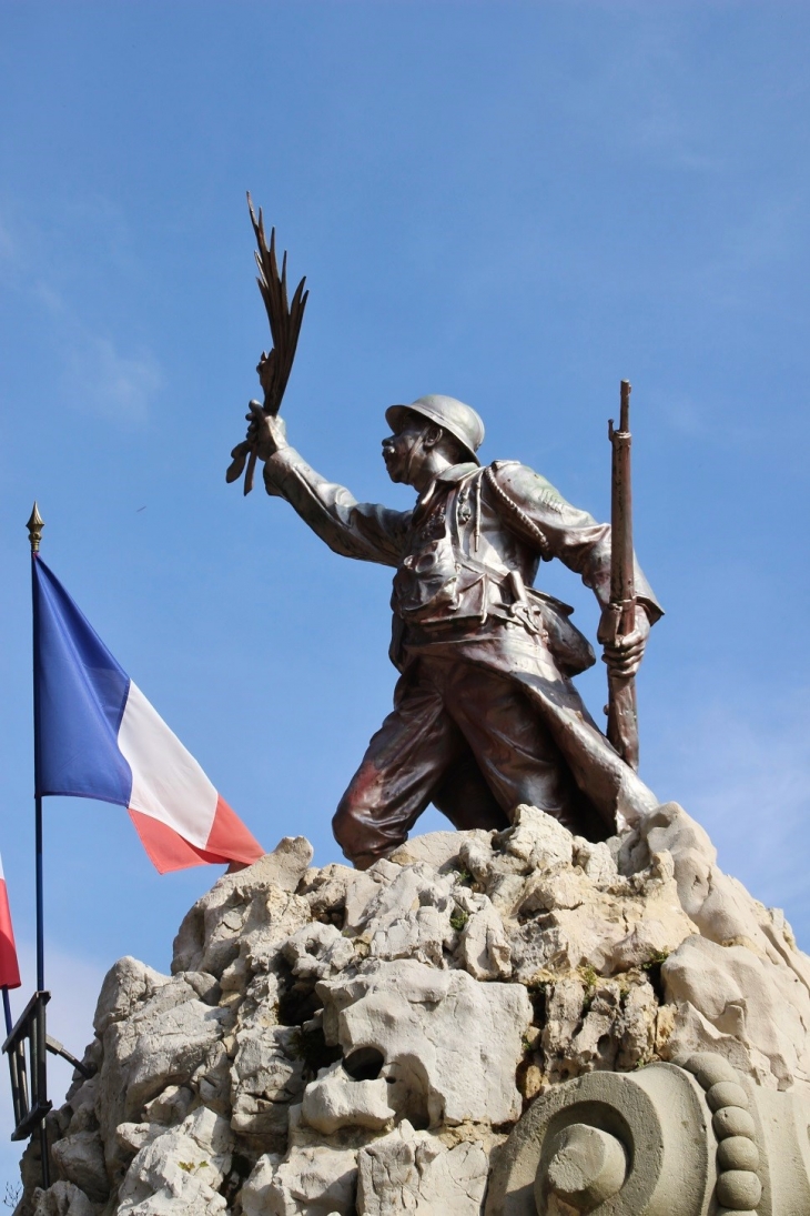 Monument-aux-Morts ( détail ) - Chaux-des-Crotenay