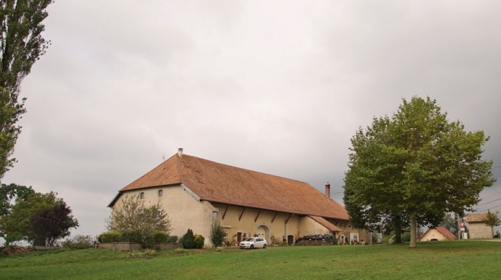 Le Village - Chilly-sur-Salins