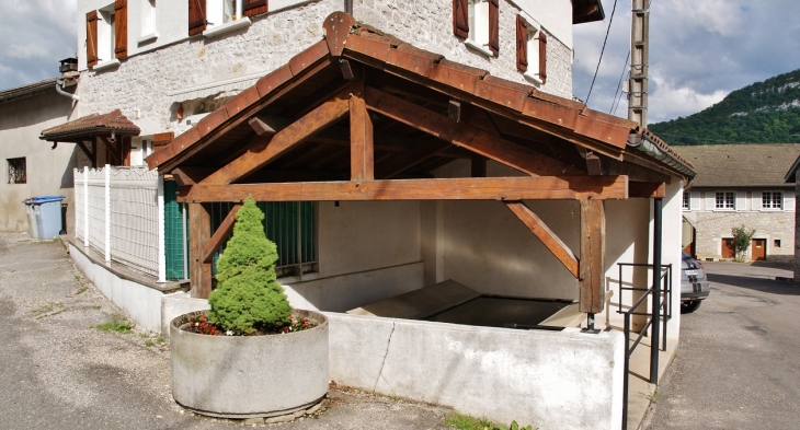 Le Lavoir - Condes