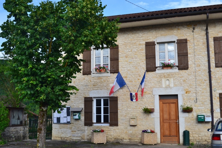 La Mairie - Cornod