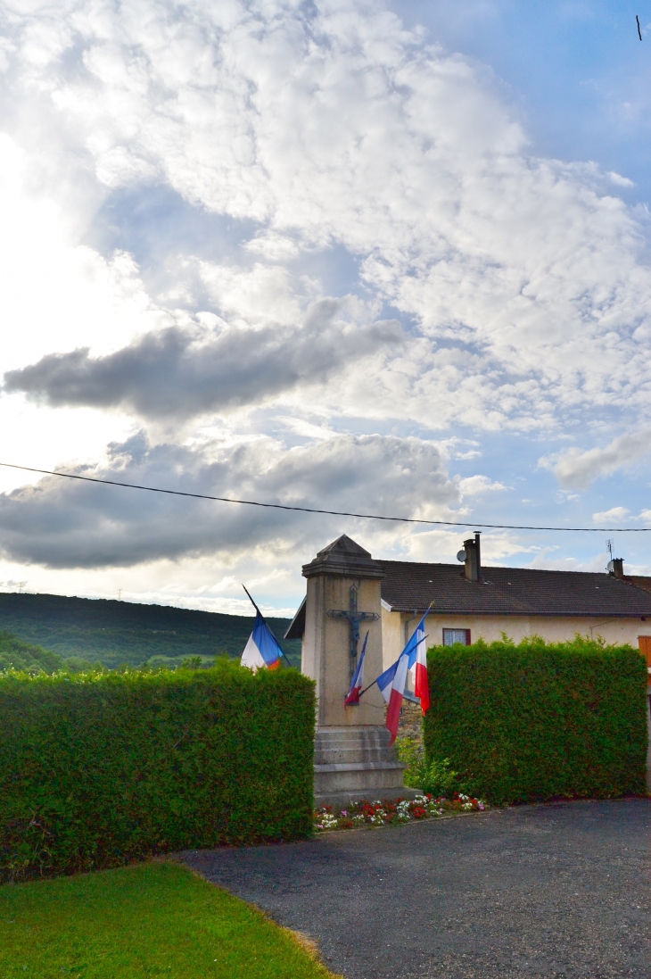 Monument aux Morts - Cornod