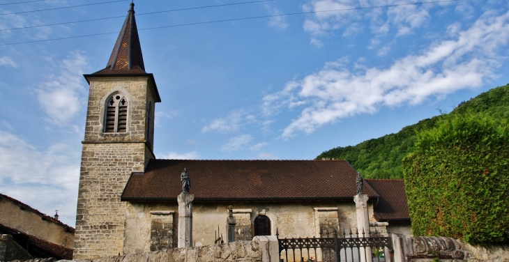 Villette commune de Cornod ( L'église )