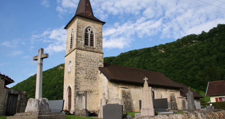 Villette commune de Cornod ( L'église )