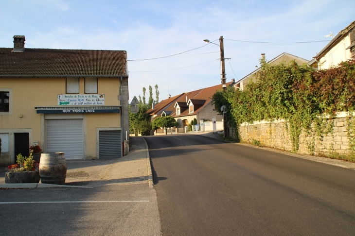 Le Village - Doucier