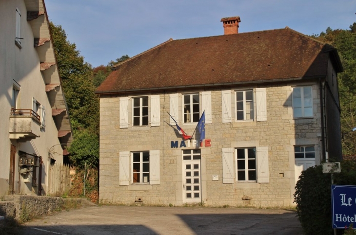 La Mairie - Doucier