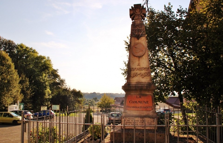 Monument-aux-Morts - Doucier