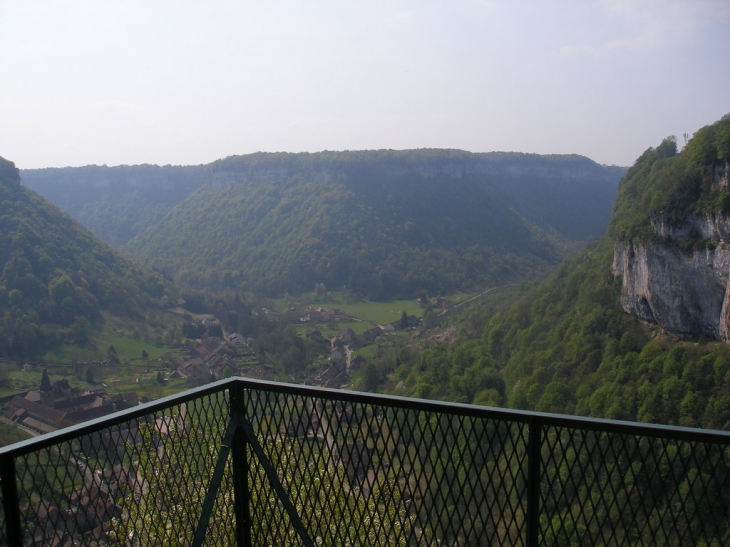 Vue du belvédère - Granges-sur-Baume