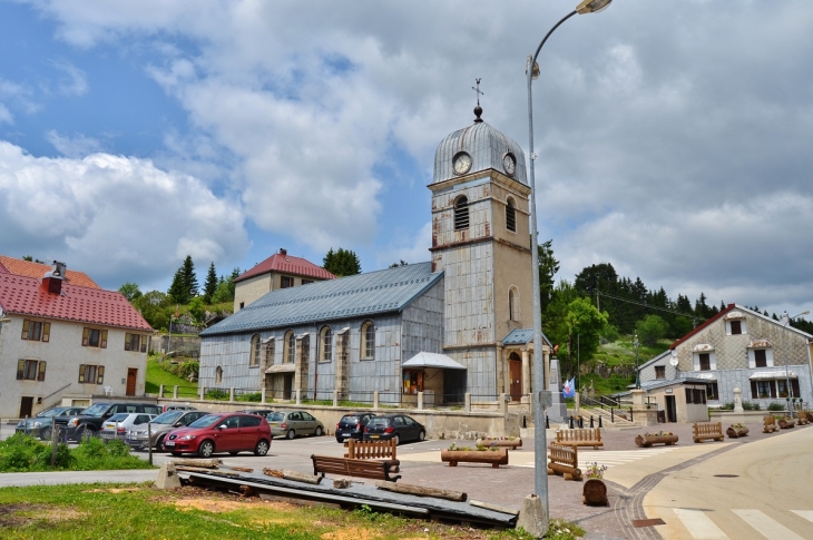 +-église de l'Assomption - La Pesse