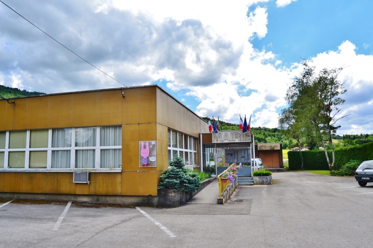 La Mairie - Lavancia-Epercy