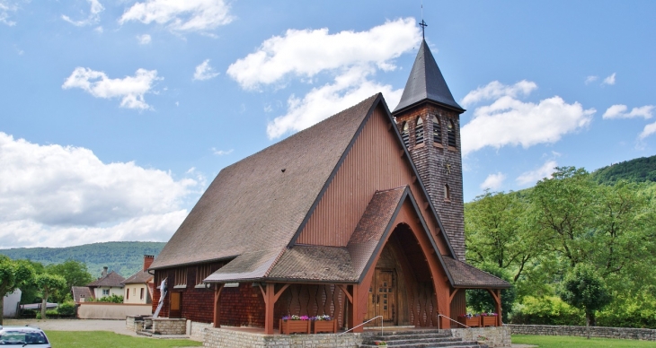 L'église ( Entièrement construite en Bois ) - Lavancia-Epercy