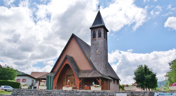 L'église ( Entièrement construite en Bois ) - Lavancia-Epercy