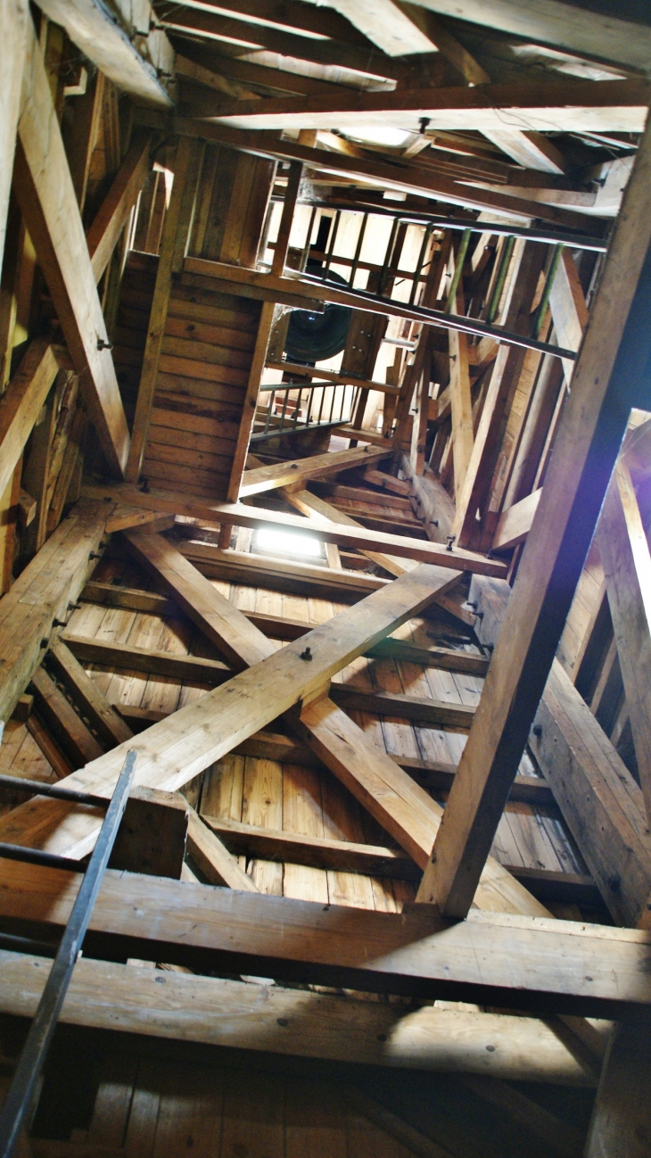 L'église ( Entièrement construite en Bois )intérieure du Clocher - Lavancia-Epercy