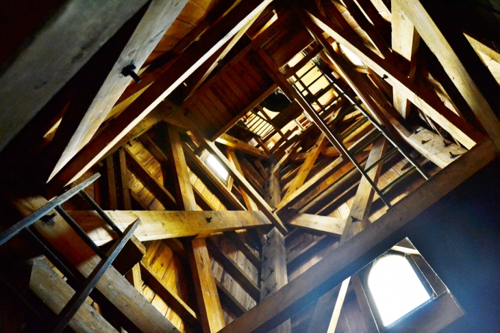 L'église ( Entièrement construite en Bois ) intérieure du Clocher - Lavancia-Epercy