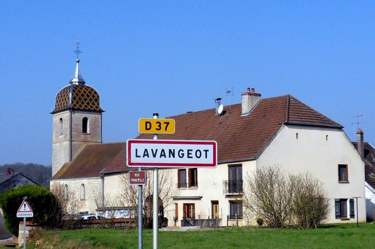 Lavangeot.Jura.Clocher comtois