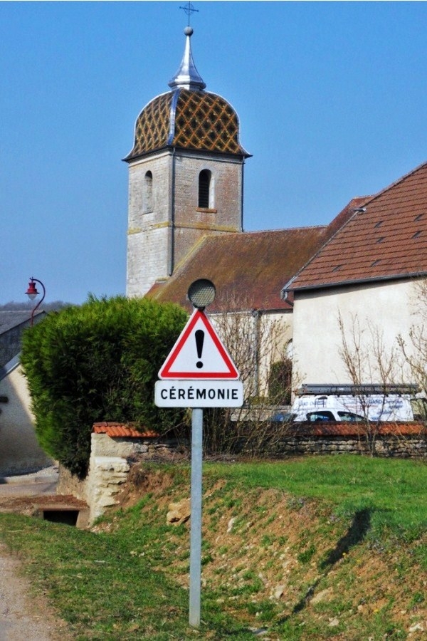 Lavangeot.Jura.Signalisation.