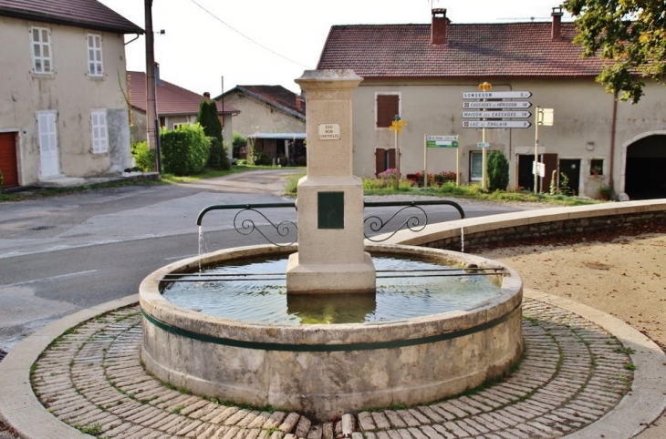 Fontaine - Menétrux-en-Joux
