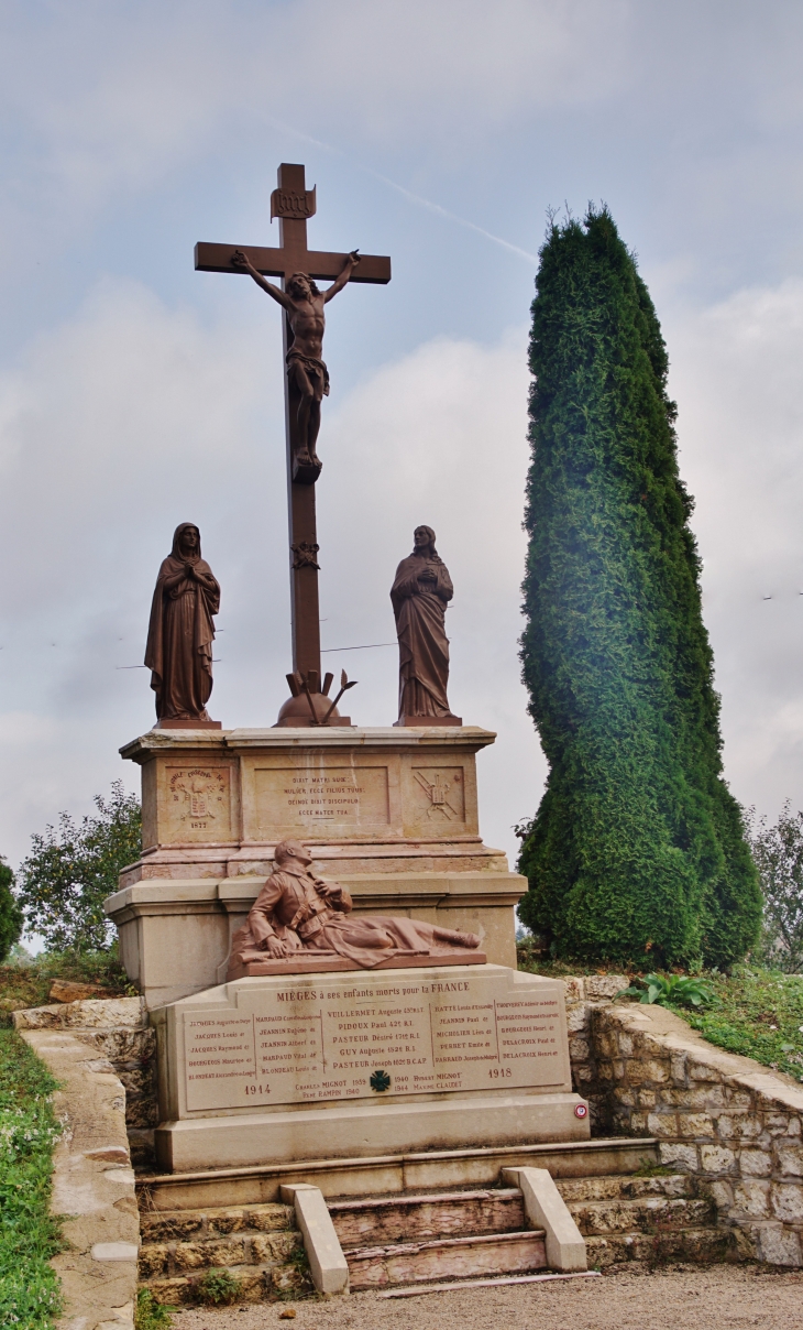 Monument-aux-Morts - Mièges