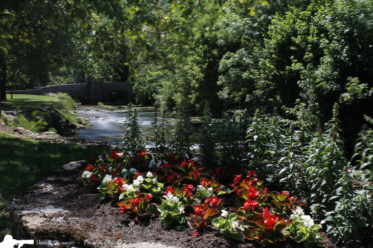 Pont de  pierres sur  la Seille - Nevy-sur-Seille