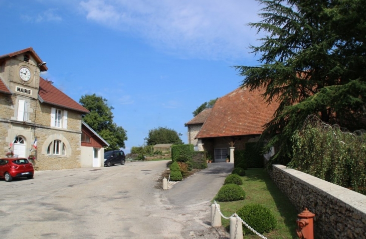 Le Village - Plasne