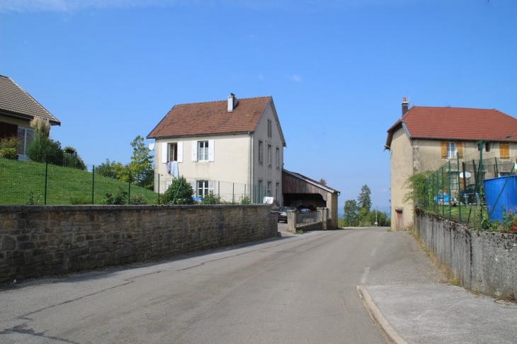 Le Village - Plasne