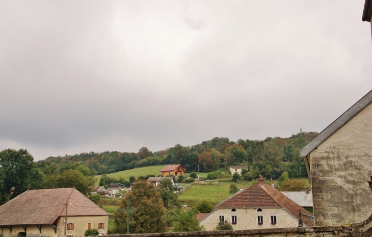 Le Village - Pont-d'Héry