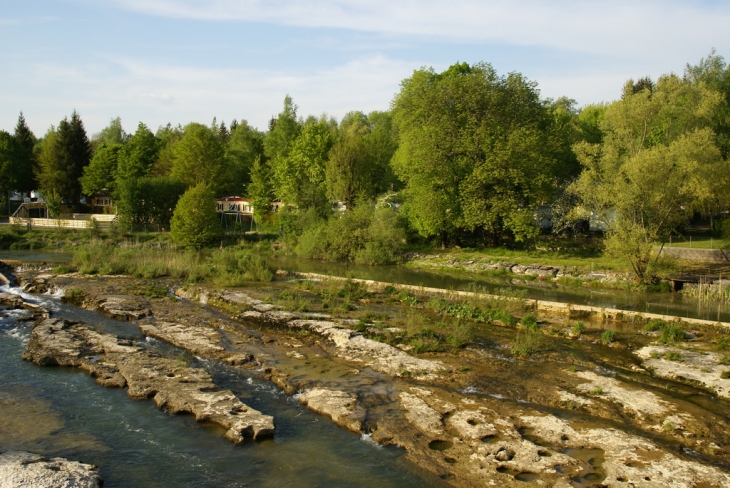 Vue du pont - Pont-de-Poitte