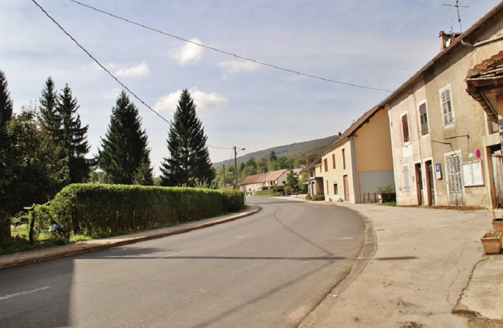 Le Village - Pont-du-Navoy