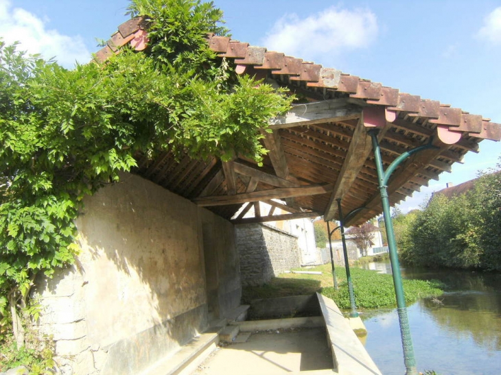 LE LAVOIR - Ruffey-sur-Seille