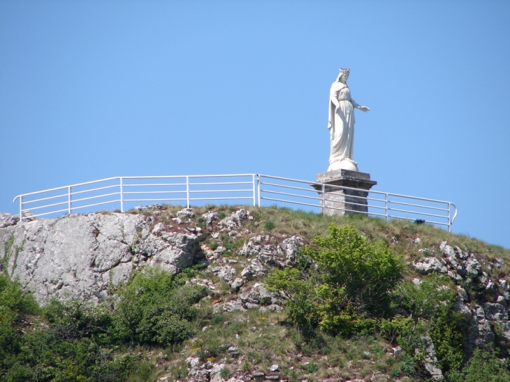 La sainte vierge protectrice du village - Saint-Laurent-la-Roche