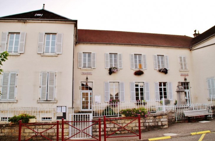 La Mairie - Saint-Lothain