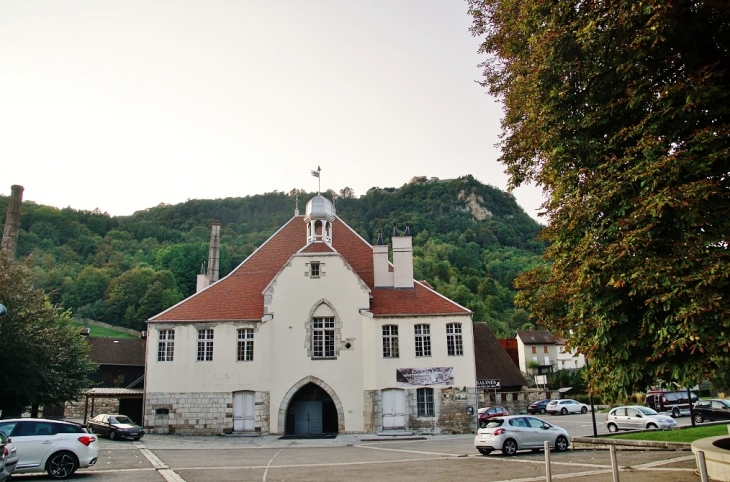 La Commune - Salins-les-Bains