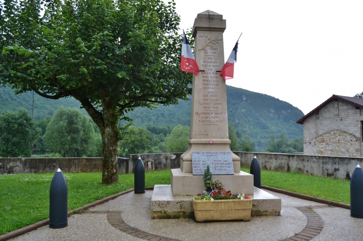 Monument aux Morts - Thoirette