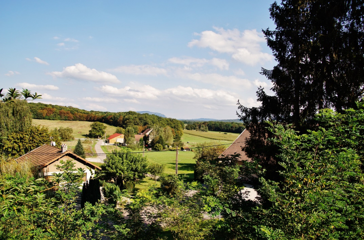 La Commune - Villeneuve-d'Aval