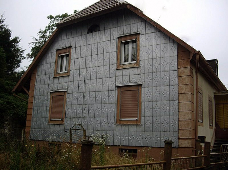 Façade protégée des intempéries - Rougemont-le-Château