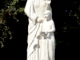 Photo suivante de Asnières Sainte Anne et l'enfant Marie sur la route de la Cottelerie, sculpture d'Elisabeth Bonvalot