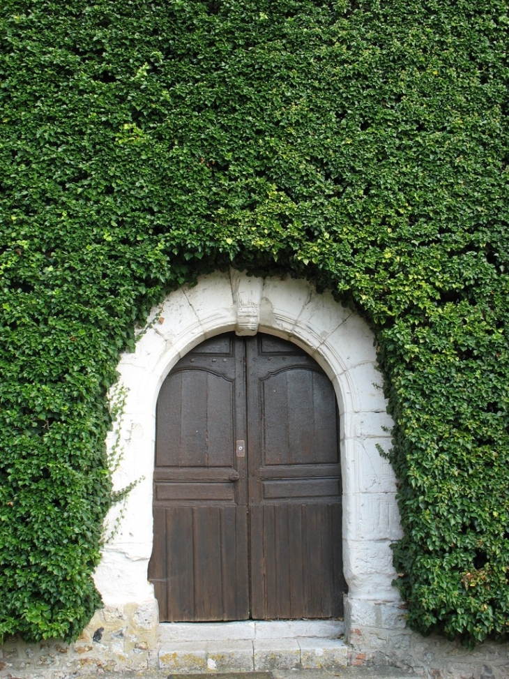 Portail de l'église - Bailleul-la-Vallée