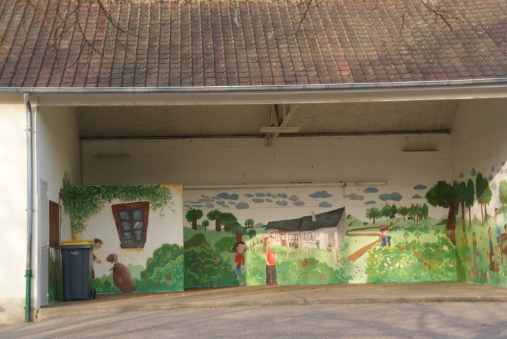 Fresque peinte par les écoliers sous le préaux de l'école de Bosc Regnoult en Roumois - 27520 - Bosc-Renoult-en-Roumois